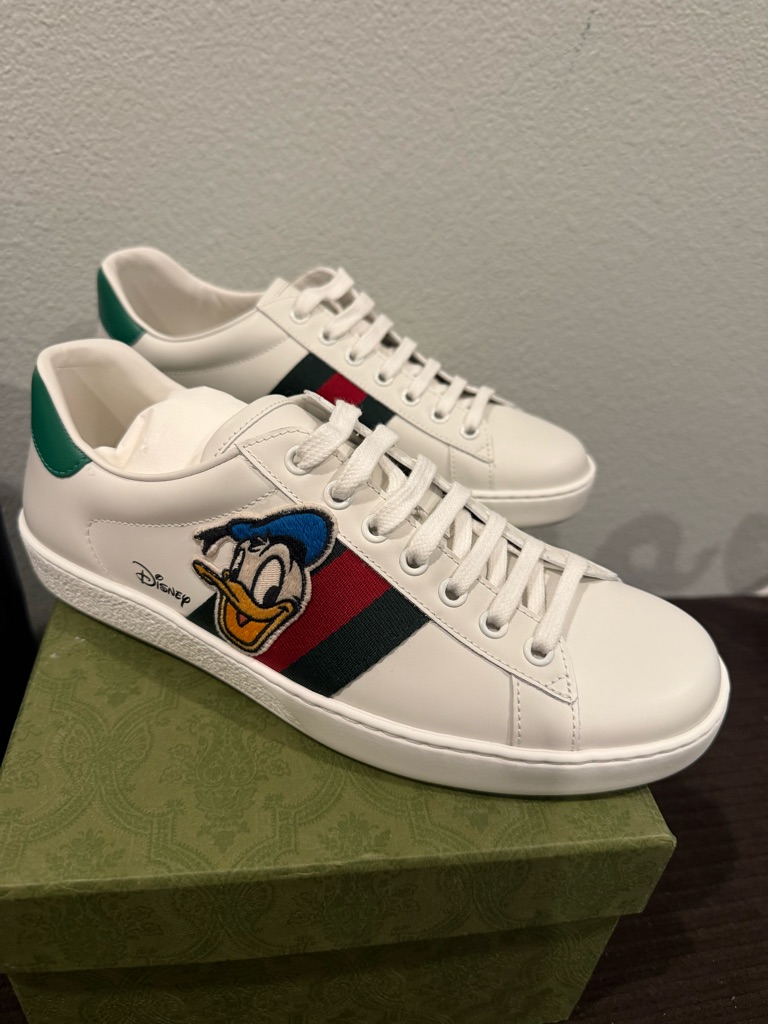 New Gucci X Disney White Leather Sneaker Donald Duck Design Size Gucci Is 9.5